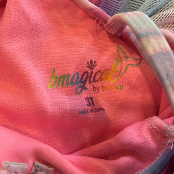 💐Girls BathingSuit 3T - Picture 5 of 6